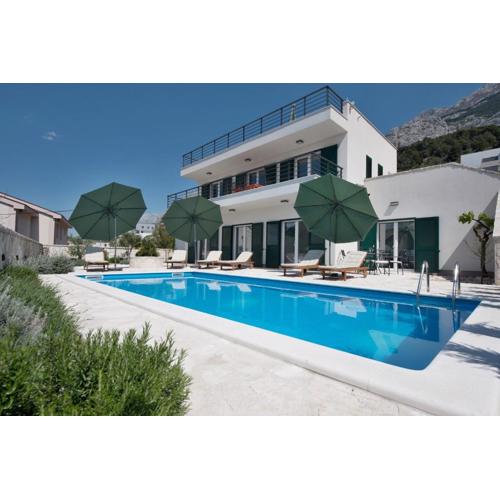 Villa Dante with sea view & private pool