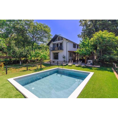 Villa Darija with Heated Pool
