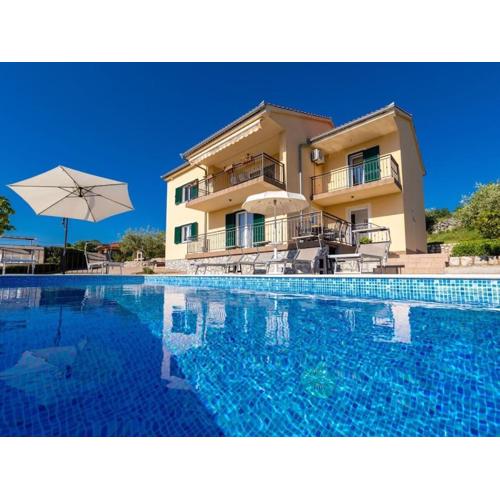 Villa David & Matej Comfortable holiday residence