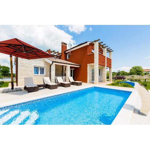 Villa Delle Rondini in Central Istria with Whirlpool and Sauna for 8 persons