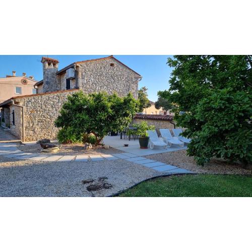 Villa Dina