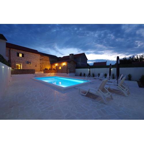 Villa Dora with private pool
