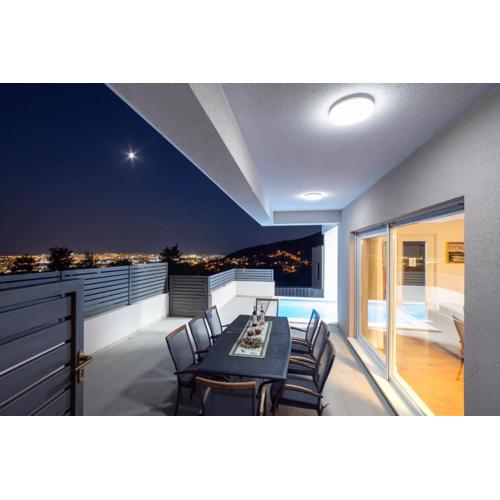 Villa Dorso with heated pool