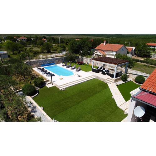 Villa Elder ZadarVillas
