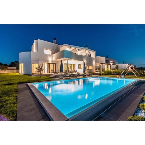 Villa Eleonora, luxury villa in Višnjan, Žužići, near Poreč