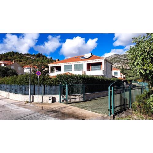 Villa Elizabeth,Slano,pool,sauna,garden, 4 persons