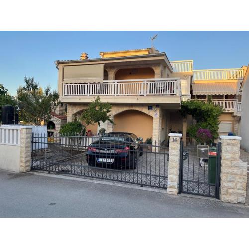 Villa Ella