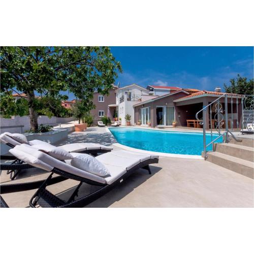 Villa Emily