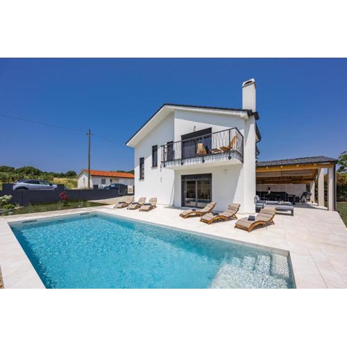 Villa Enja for 8 people near Pula with private pool & pet friendly