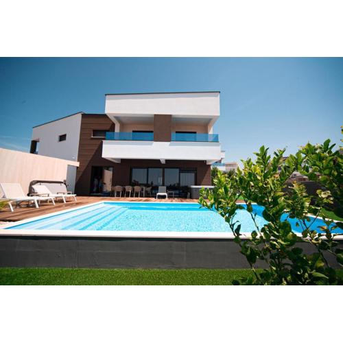 Villa Estate