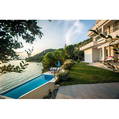 Villa Exotica