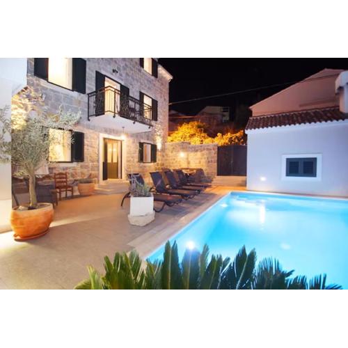 Villa Filipetti with heated pool