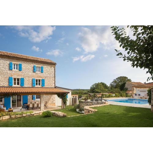 Villa Flavia Traditionelles Steinhaus Mit Pool