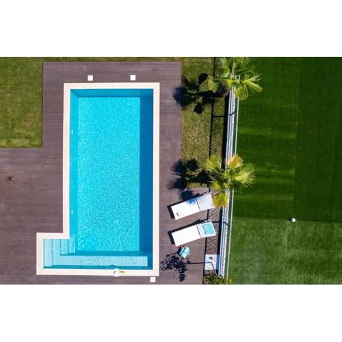 Villa Florinda with Pool and Prime Location near Split