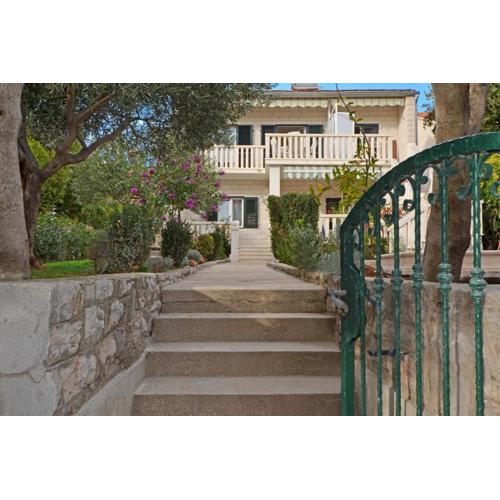 Villa Fontana Apartment Olive