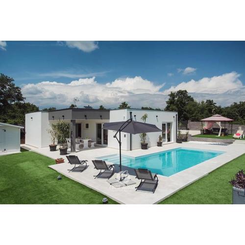 Villa Francesca with private heated pool
