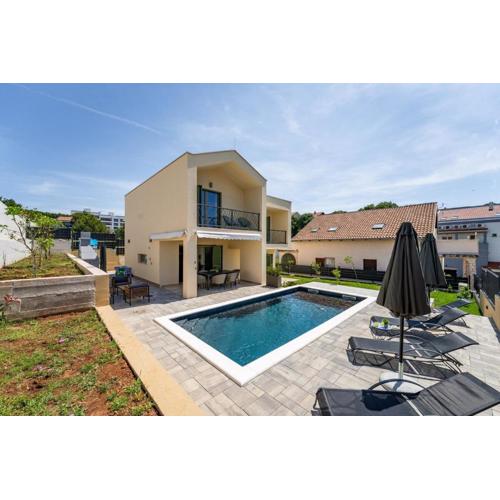 Villa Franka - holiday home with a private pool