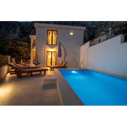 Villa Gabriel with pool, sauna, jacuzzi