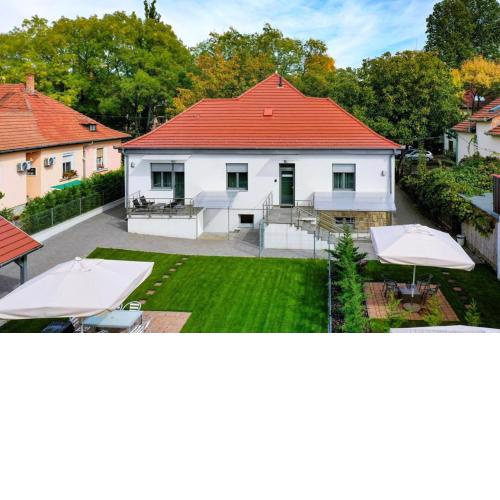 Villa Garden