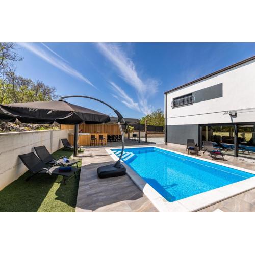 Villa George