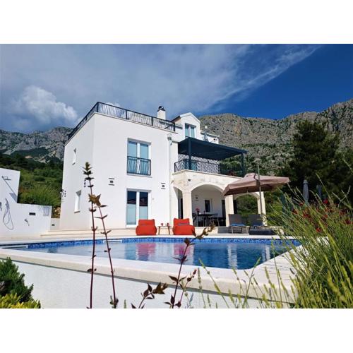 Villa Glory Grande with swimmingpool and panoramic sea view
