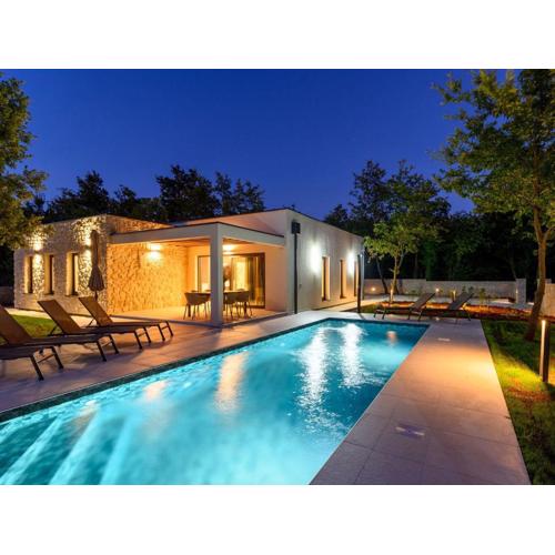 Villa Green Frame Garden East by Interhome