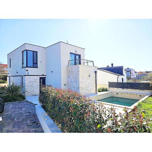 Villa Green s bazenom