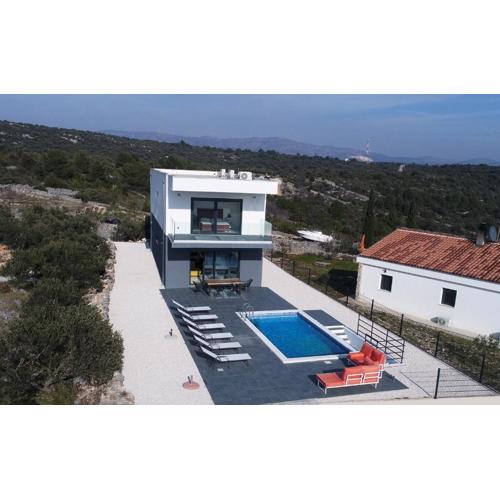 Villa Grey with Heated Pool