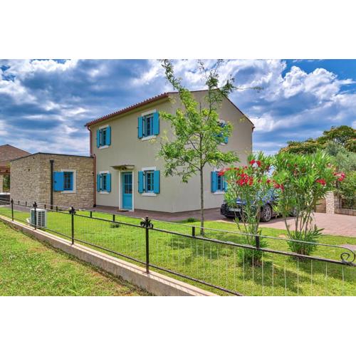 Villa Griota for 8 people near Umag with private pool, jacuzzi & sea view - pet friendly