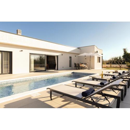 Villa Haba - House with Pool for Families & Couples