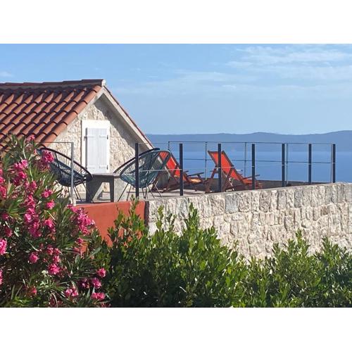 Villa Heritage - Ultimate Croatian Retreat with stunning views and pool