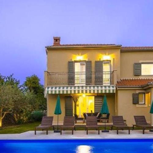 Villa Hisina near Porec for 6 people with private swimming pool