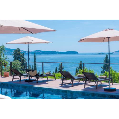Villa Hortensia-With Private Pool and Beaches Front