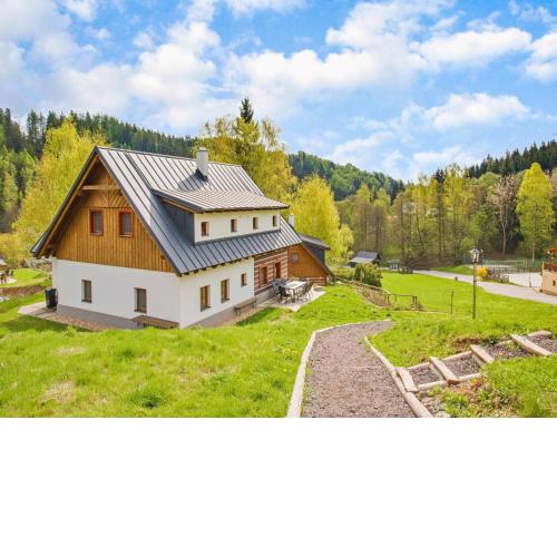 Villa in PrkennyDul with tennis court