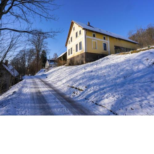 Villa in Rudník with private hot tub
