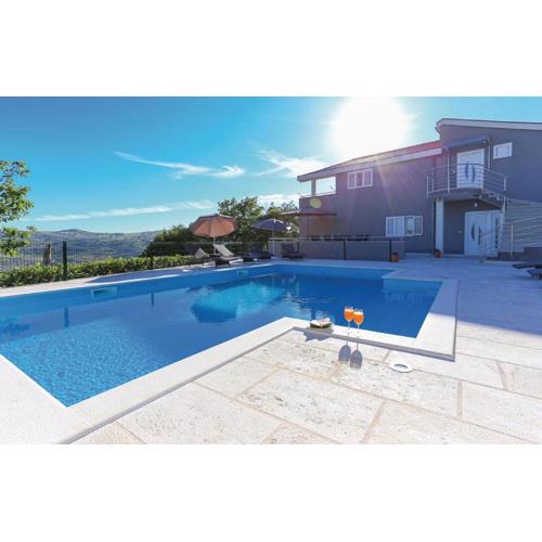 Villa IN