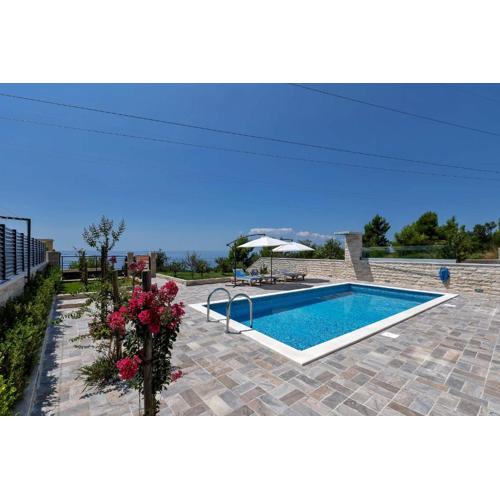 Villa Infinite Joy