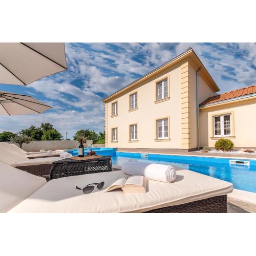 Villa Jakov