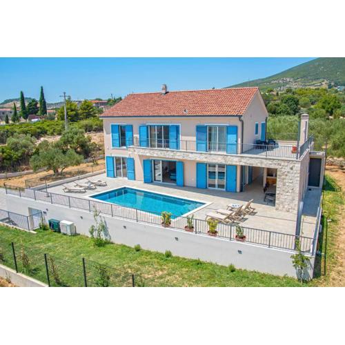 Villa J&J