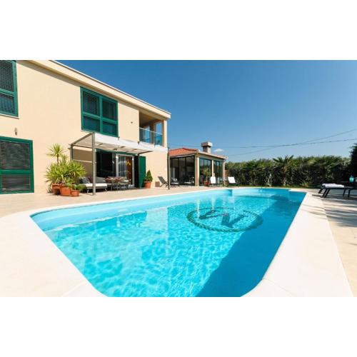 Villa Jolanda