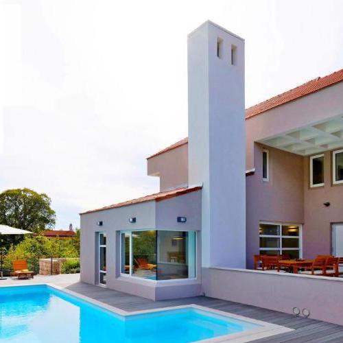 Villa Jure with heated pool, great garden, quiet location