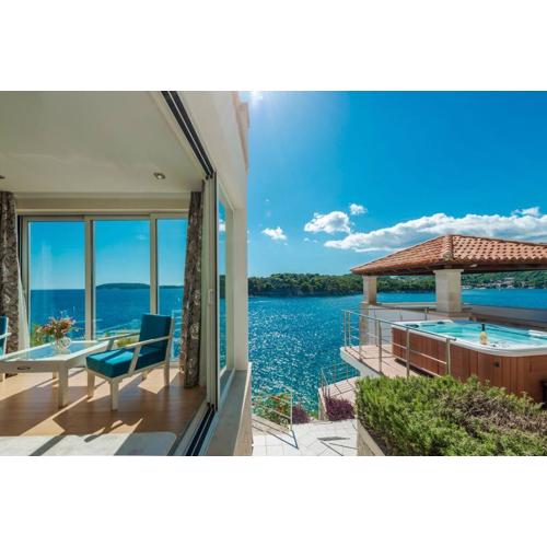Villa K Dubrovnik-5 bedroom villa with sea access