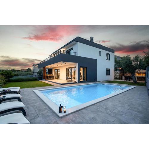 Villa Kali near Pula for 8 people with fitness & sea view - pet friendly