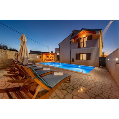 Villa Kamen ZadarVillas