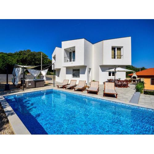 Villa Karin by Interhome