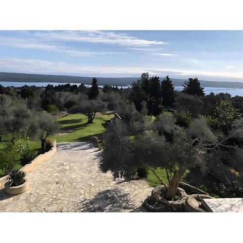 Villa Karolina Großes Ferienhaus Meerblick 2000qm Garten Familien Gruppen Insel Lošinj