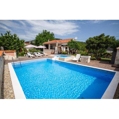 Villa Kata