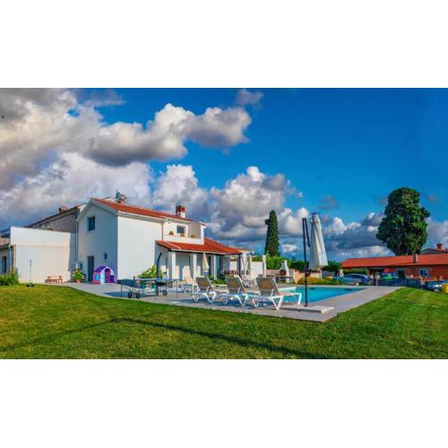 Villa Kati Bati, a perfect summer villa with pool