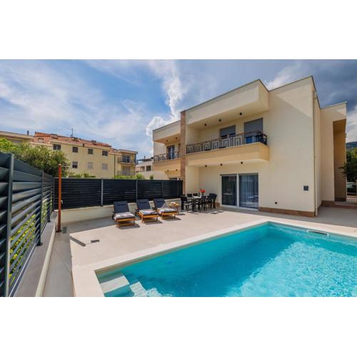 Villa Katmari with private heated pool