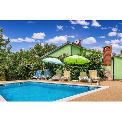 Villa Kika, a new, modern and romantic villa with a pool